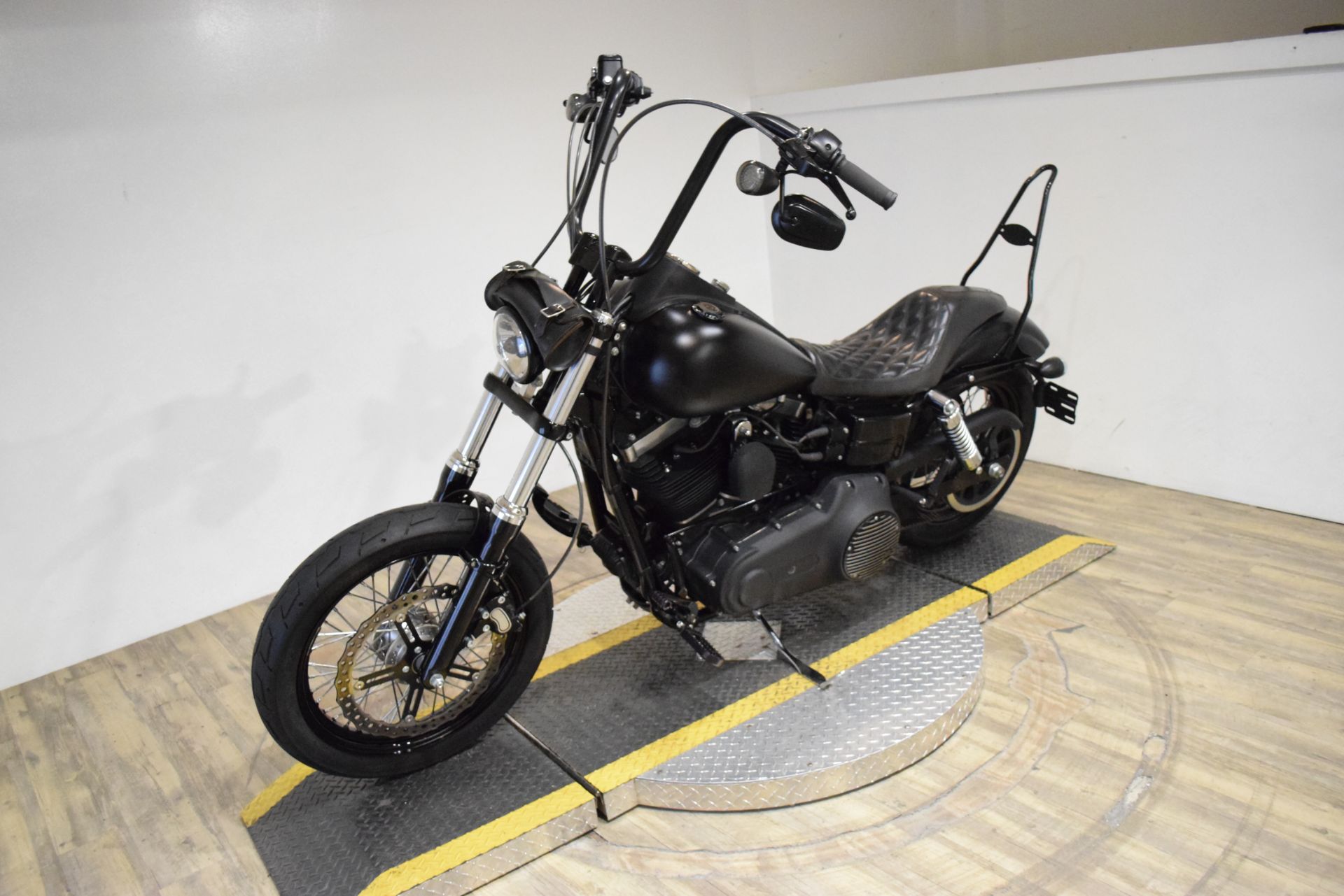 2014 Harley-Davidson Dyna® Street Bob® in Wauconda, Illinois - Photo 22