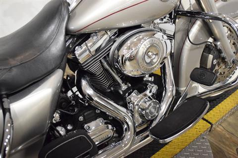 2009 Harley-Davidson Road King® Classic in Wauconda, Illinois - Photo 6