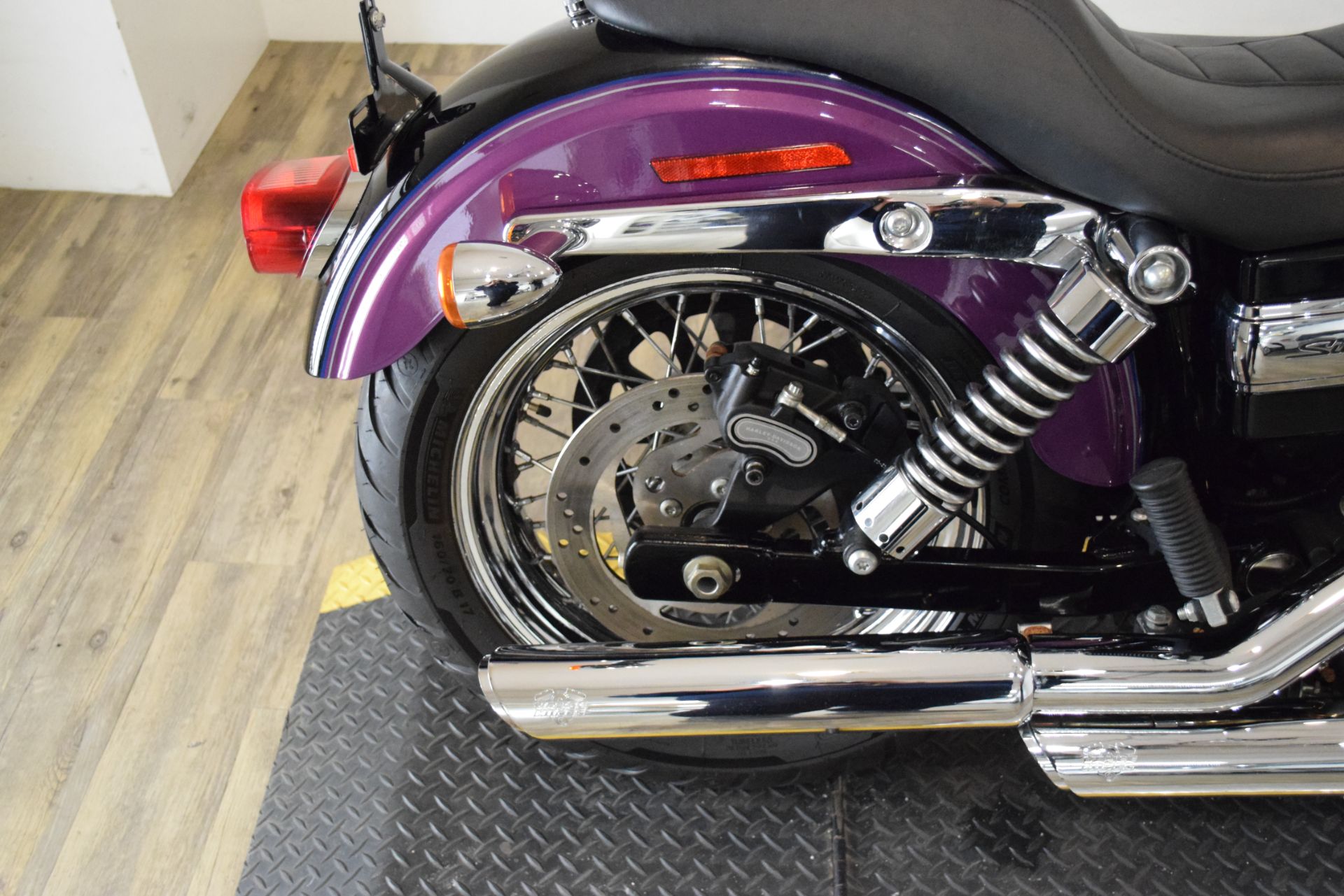 2011 Harley-Davidson Dyna® Super Glide® Custom in Wauconda, Illinois - Photo 8