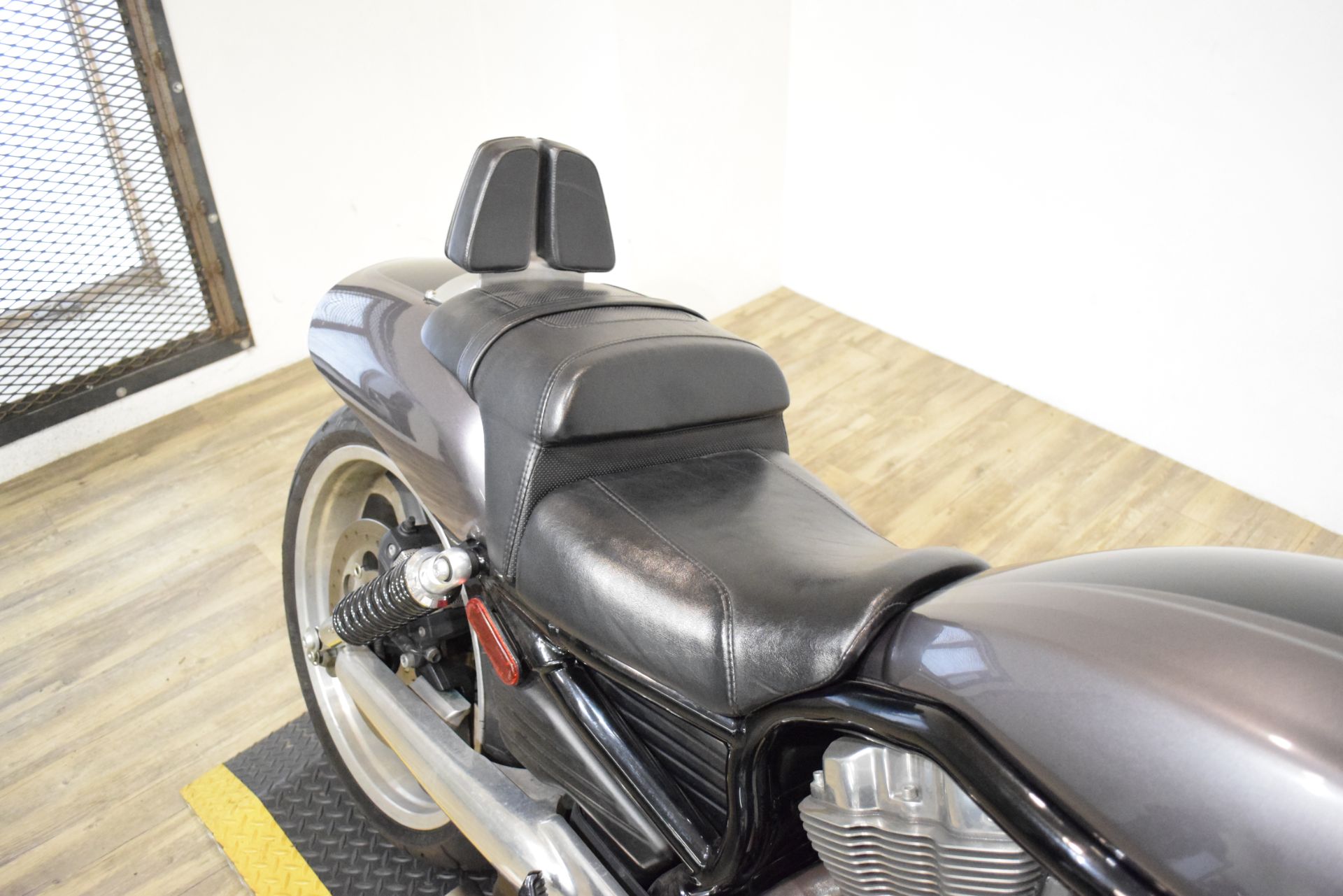 2014 Harley-Davidson V-Rod Muscle® in Wauconda, Illinois - Photo 5