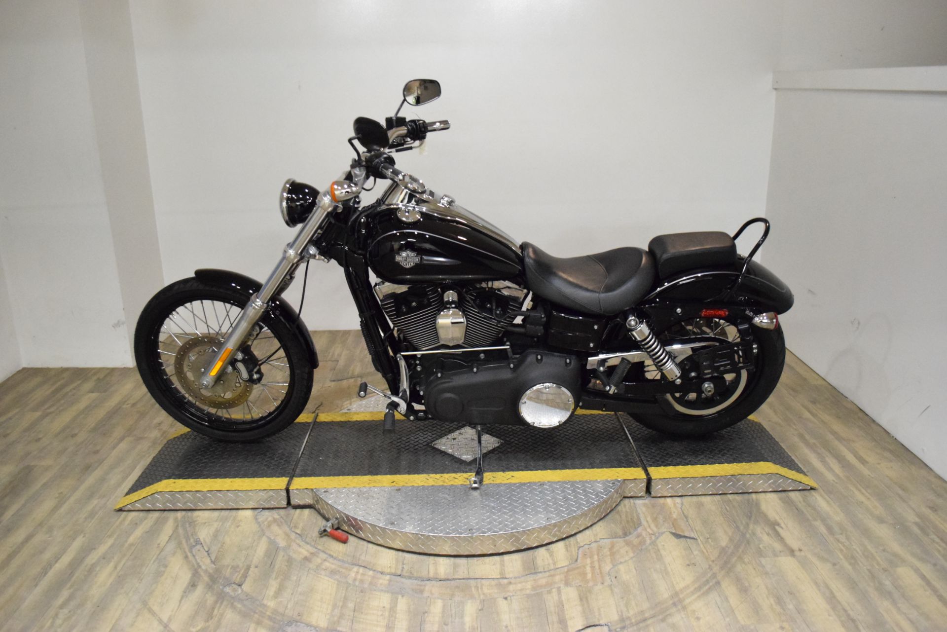 2011 Harley-Davidson Dyna® Wide Glide® in Wauconda, Illinois - Photo 15