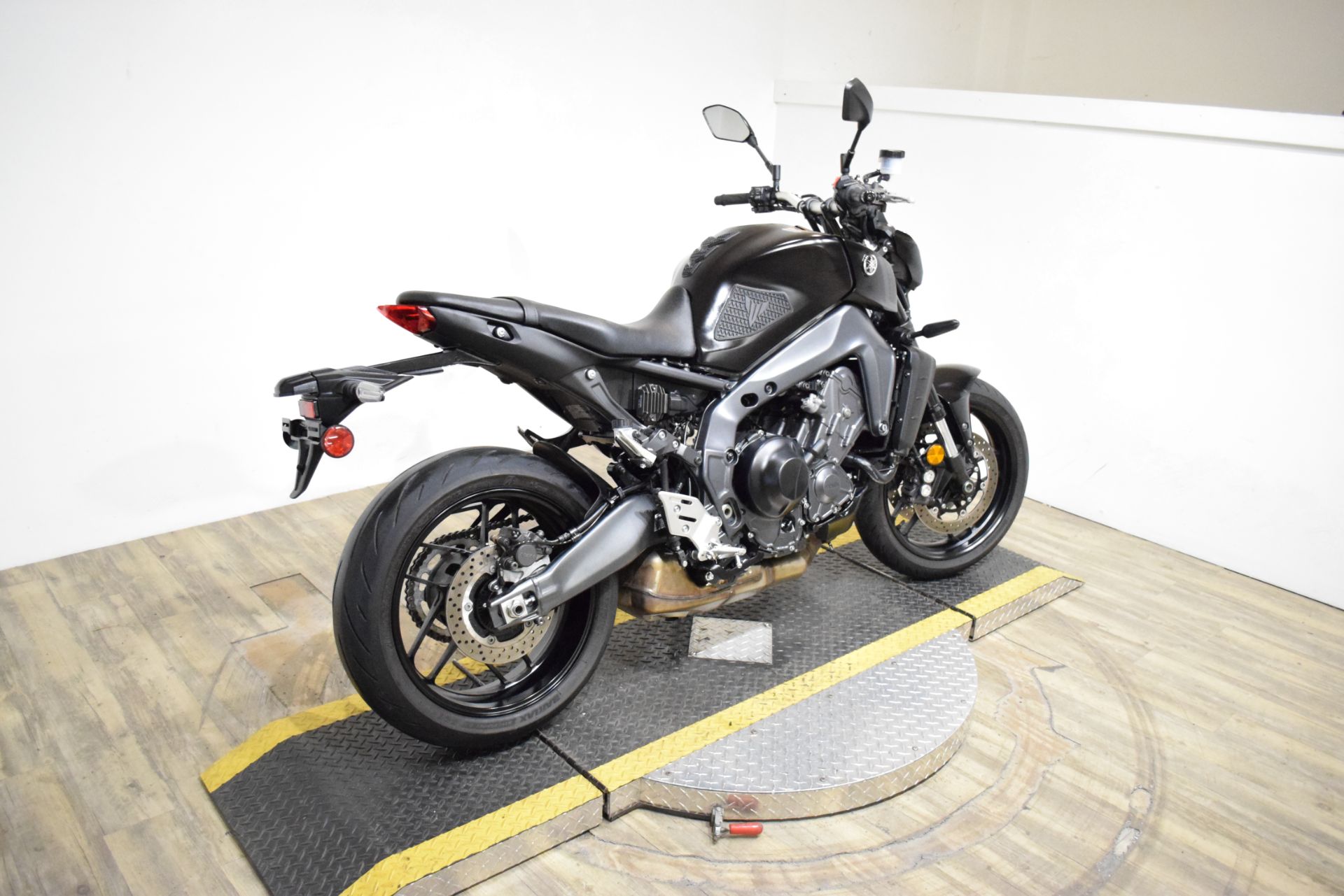 2022 Yamaha MT-09 in Wauconda, Illinois - Photo 9