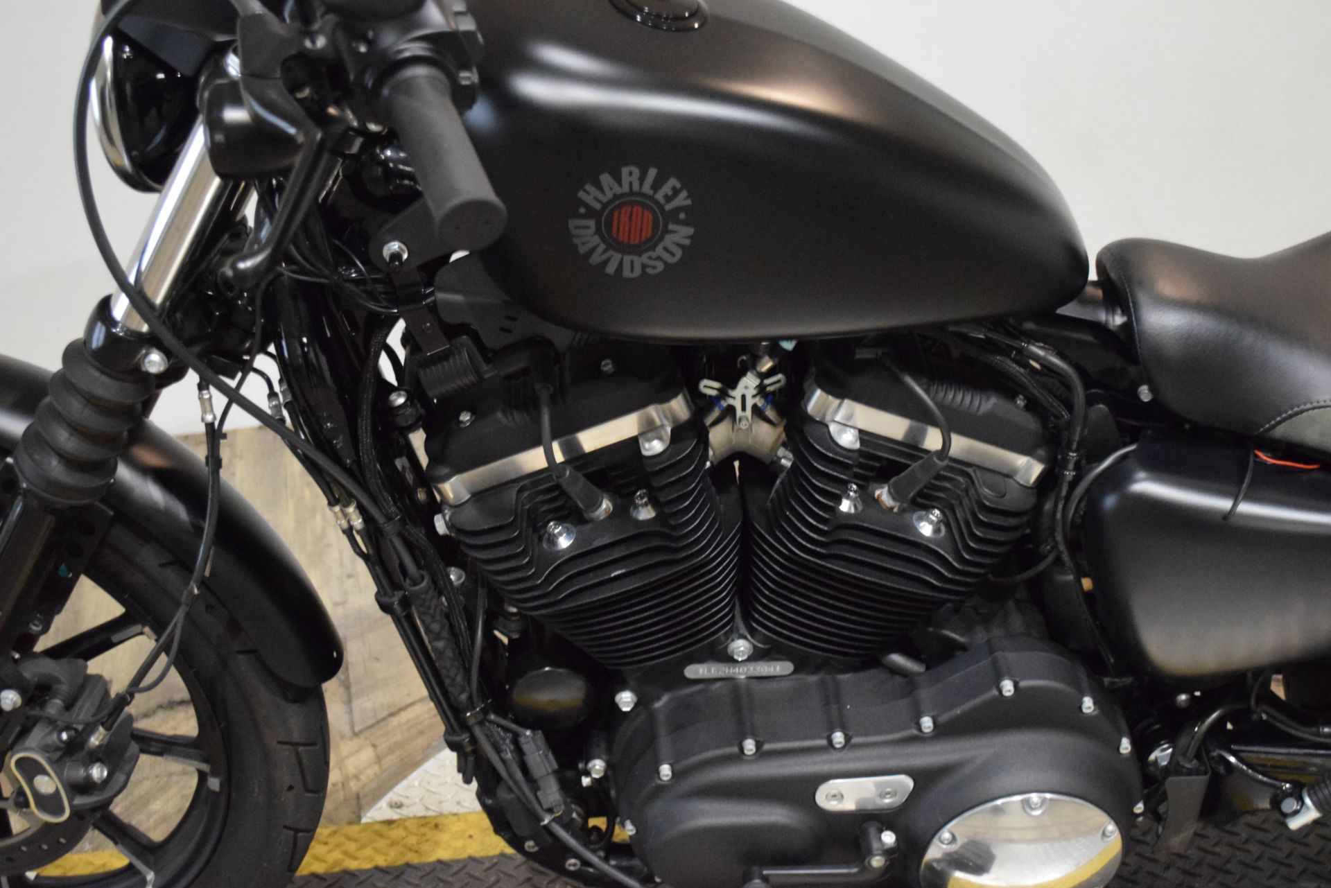 2022 Harley-Davidson Iron 883™ in Wauconda, Illinois - Photo 18