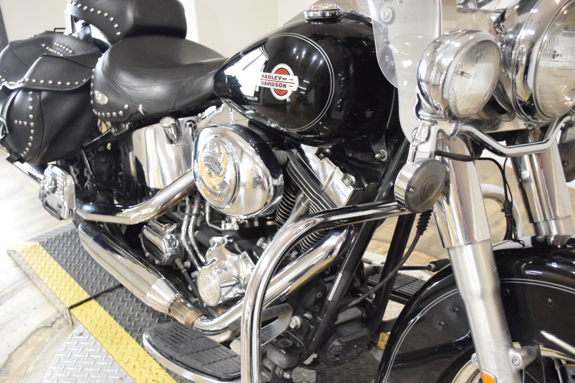2004 Harley-Davidson FLSTC/FLSTCI Heritage Softail® Classic in Wauconda, Illinois - Photo 4