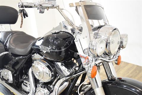 2012 Harley-Davidson Road King® Classic in Wauconda, Illinois - Photo 3