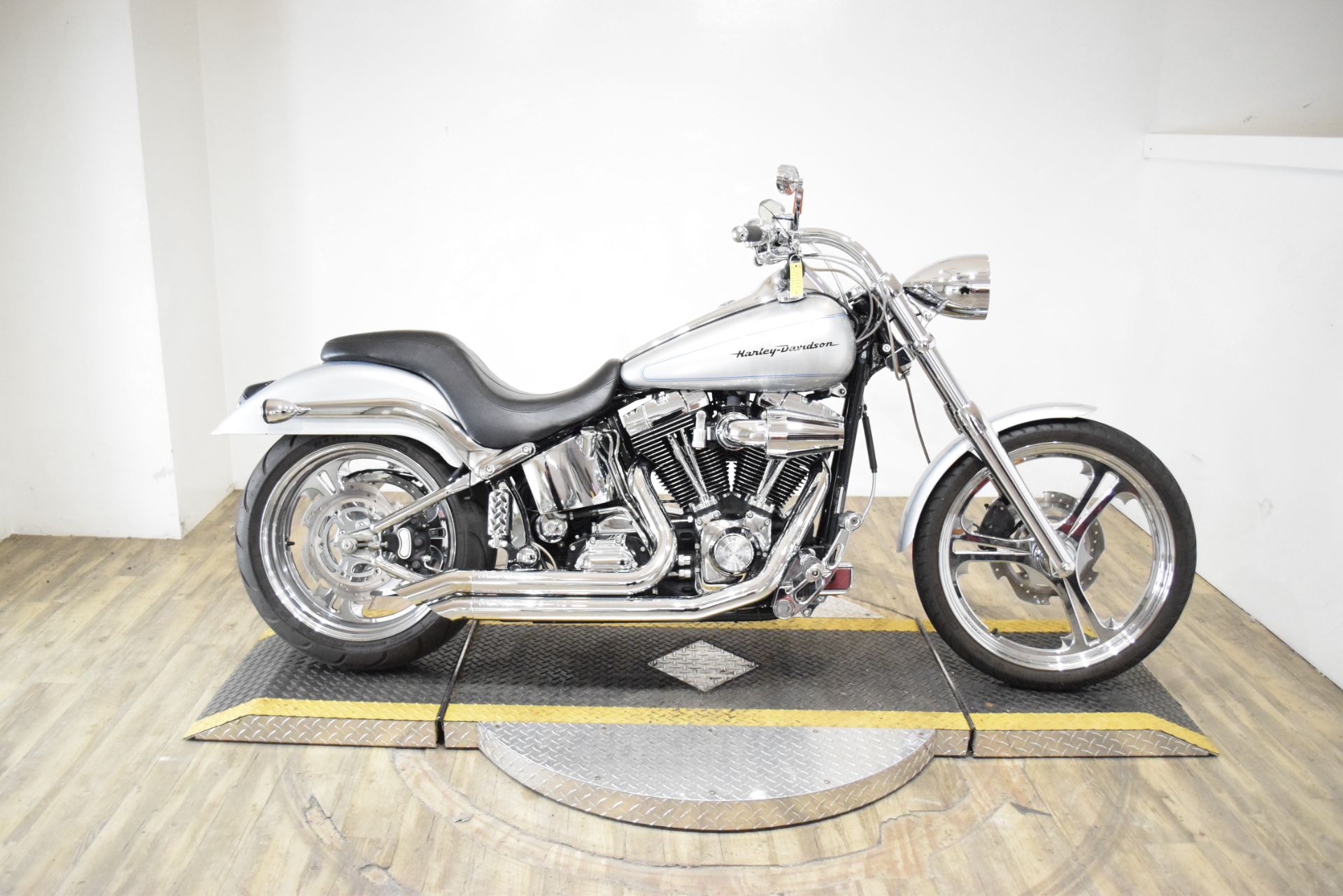 2004 Harley-Davidson FXSTD/FXSTDI Softail® Deuce™ in Wauconda, Illinois - Photo 1