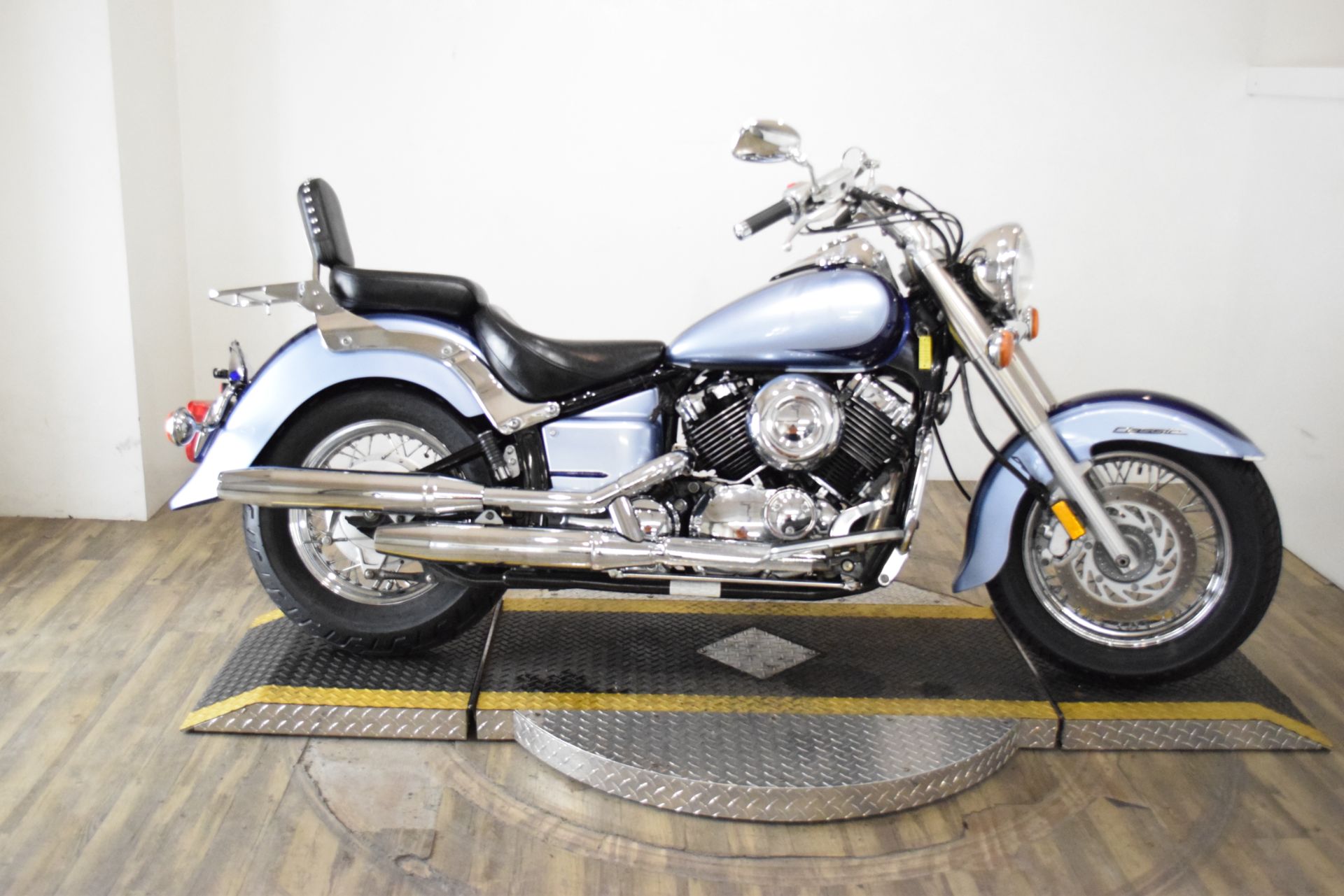 2004 Yamaha V Star® Classic in Wauconda, Illinois - Photo 1