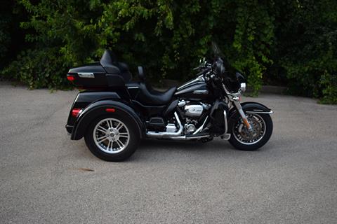 2017 Harley-Davidson Tri Glide® Ultra in Wauconda, Illinois