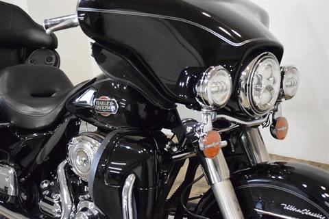 2010 Harley-Davidson Ultra Classic® Electra Glide® in Wauconda, Illinois - Photo 3