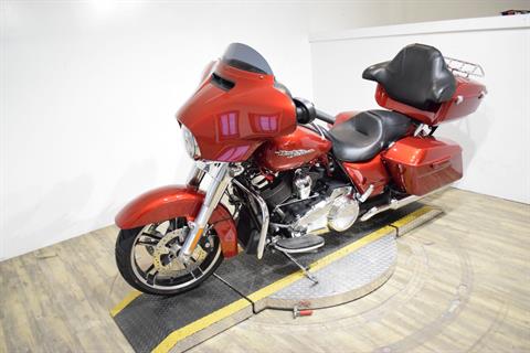 2018 Harley-Davidson Street Glide® in Wauconda, Illinois - Photo 22