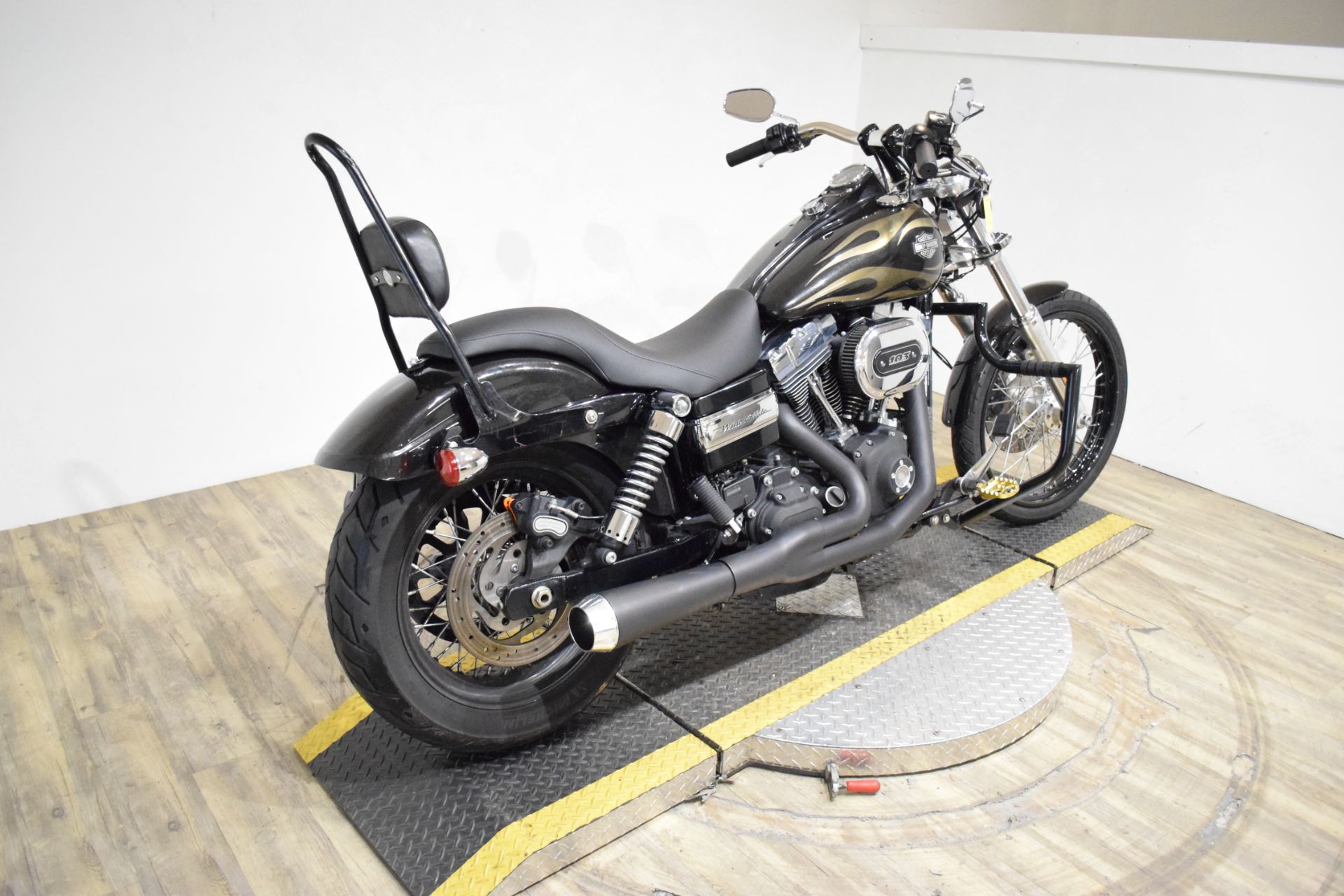 2016 Harley-Davidson Wide Glide® in Wauconda, Illinois - Photo 9