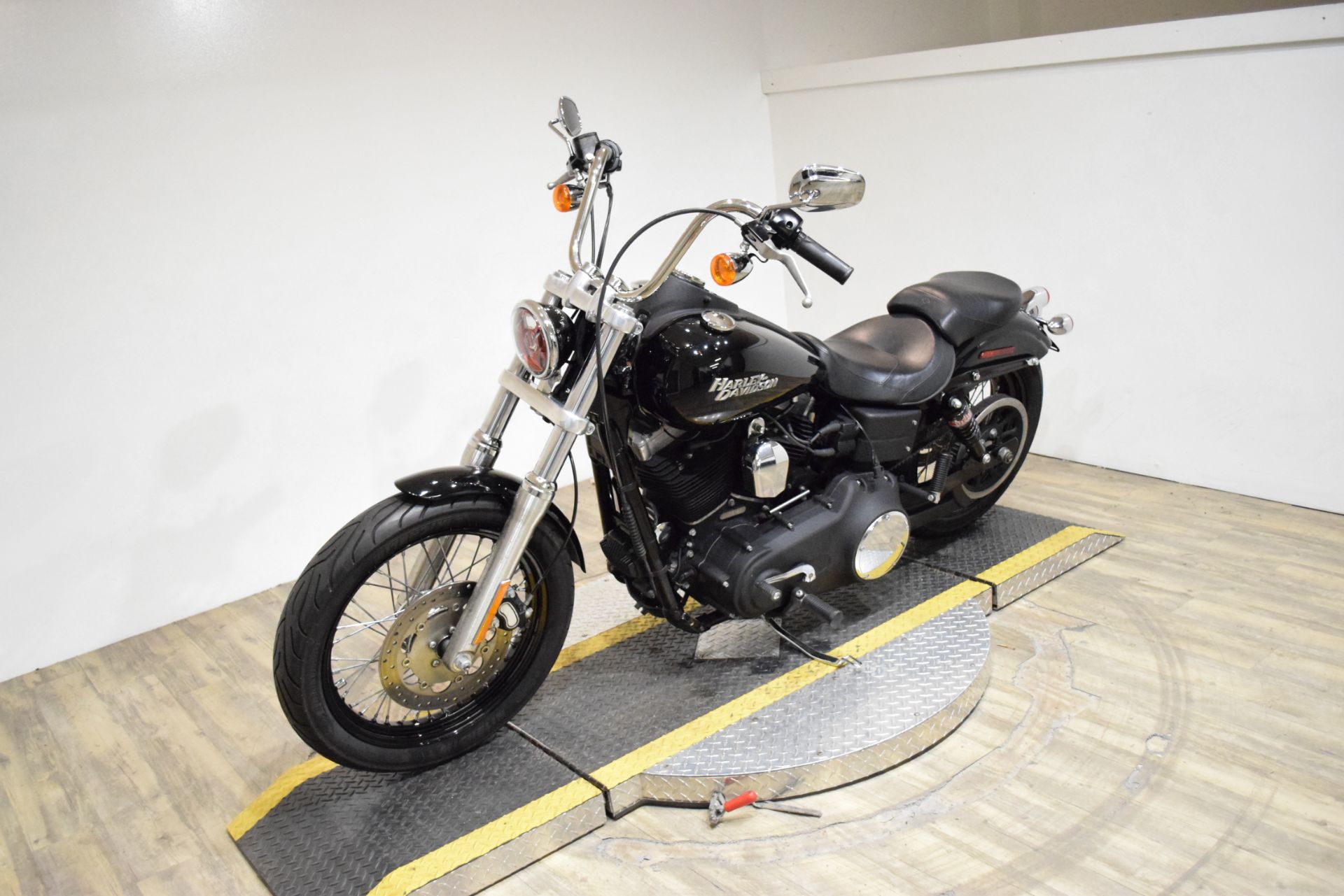 2010 Harley-Davidson Dyna® Street Bob® in Wauconda, Illinois - Photo 22