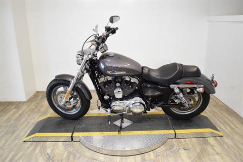 2016 Harley-Davidson 1200 Custom in Wauconda, Illinois - Photo 15