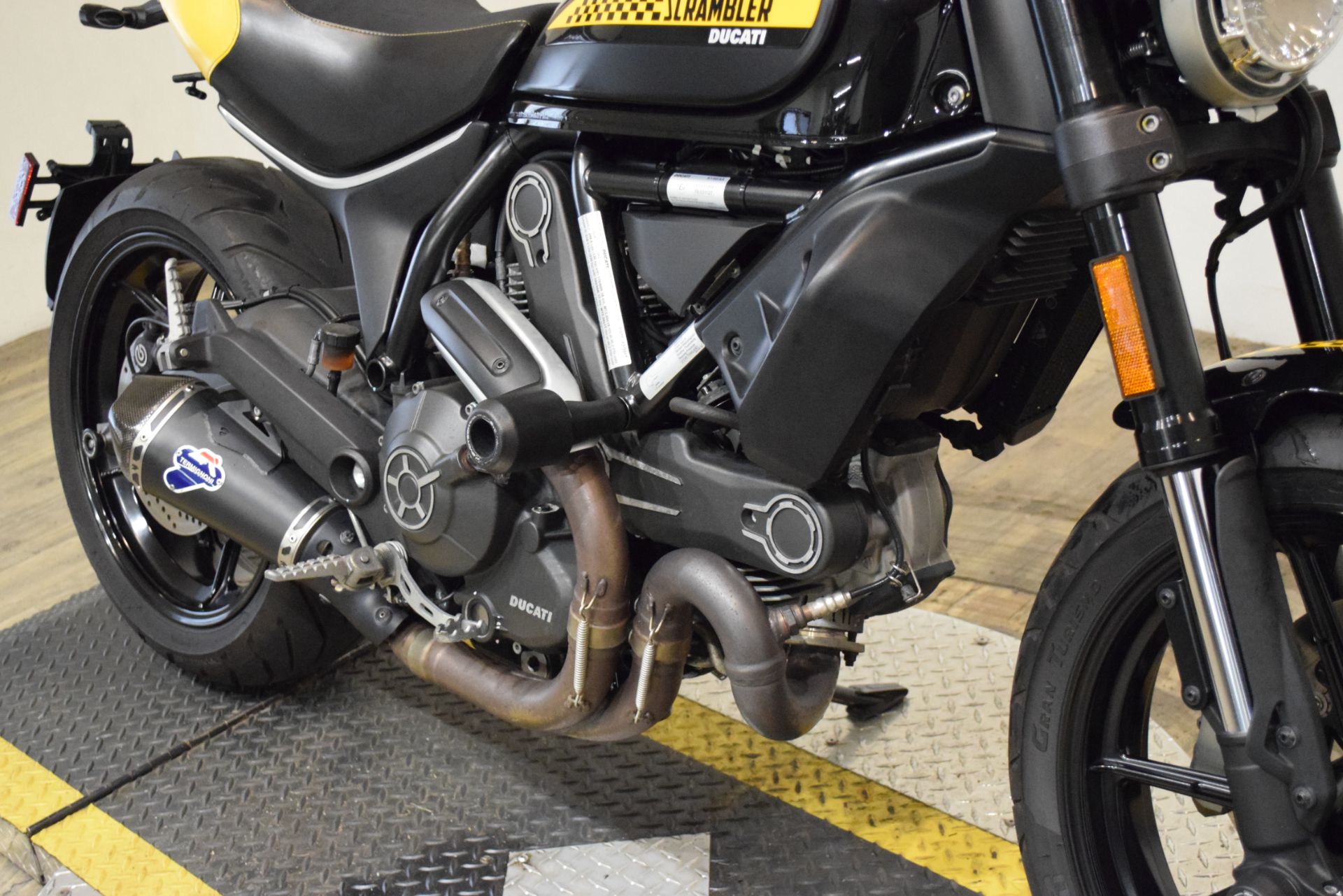 2018 Ducati Scrambler Full Throttle in Wauconda, Illinois - Photo 4