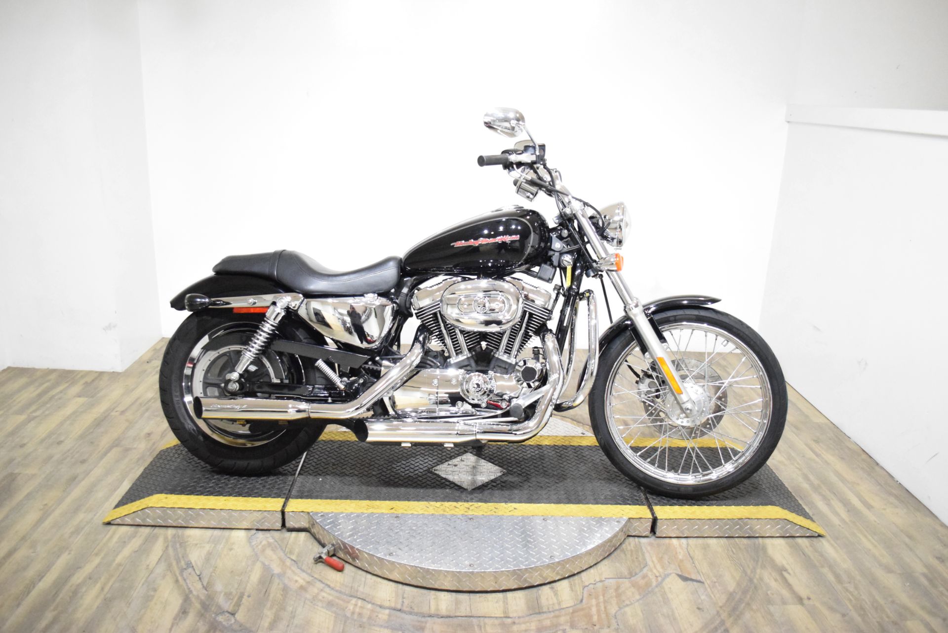 2006 Harley-Davidson Sportster® 1200 Custom in Wauconda, Illinois - Photo 1