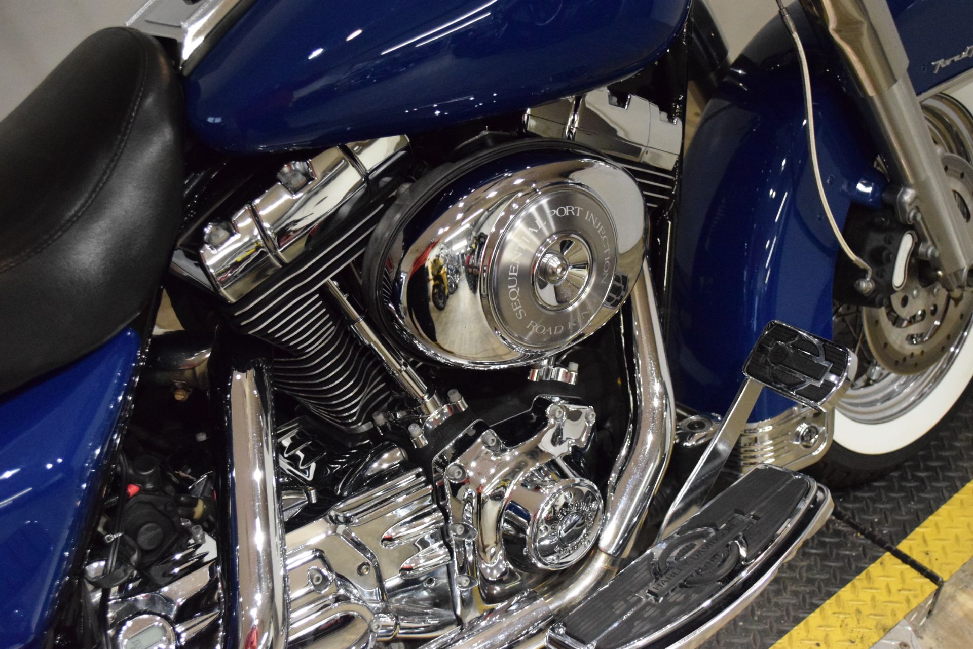 2006 Harley-Davidson Road King® Classic in Wauconda, Illinois - Photo 6