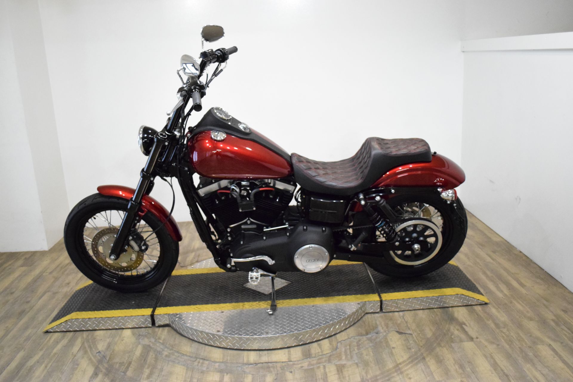 2016 Harley-Davidson Street Bob® in Wauconda, Illinois - Photo 15