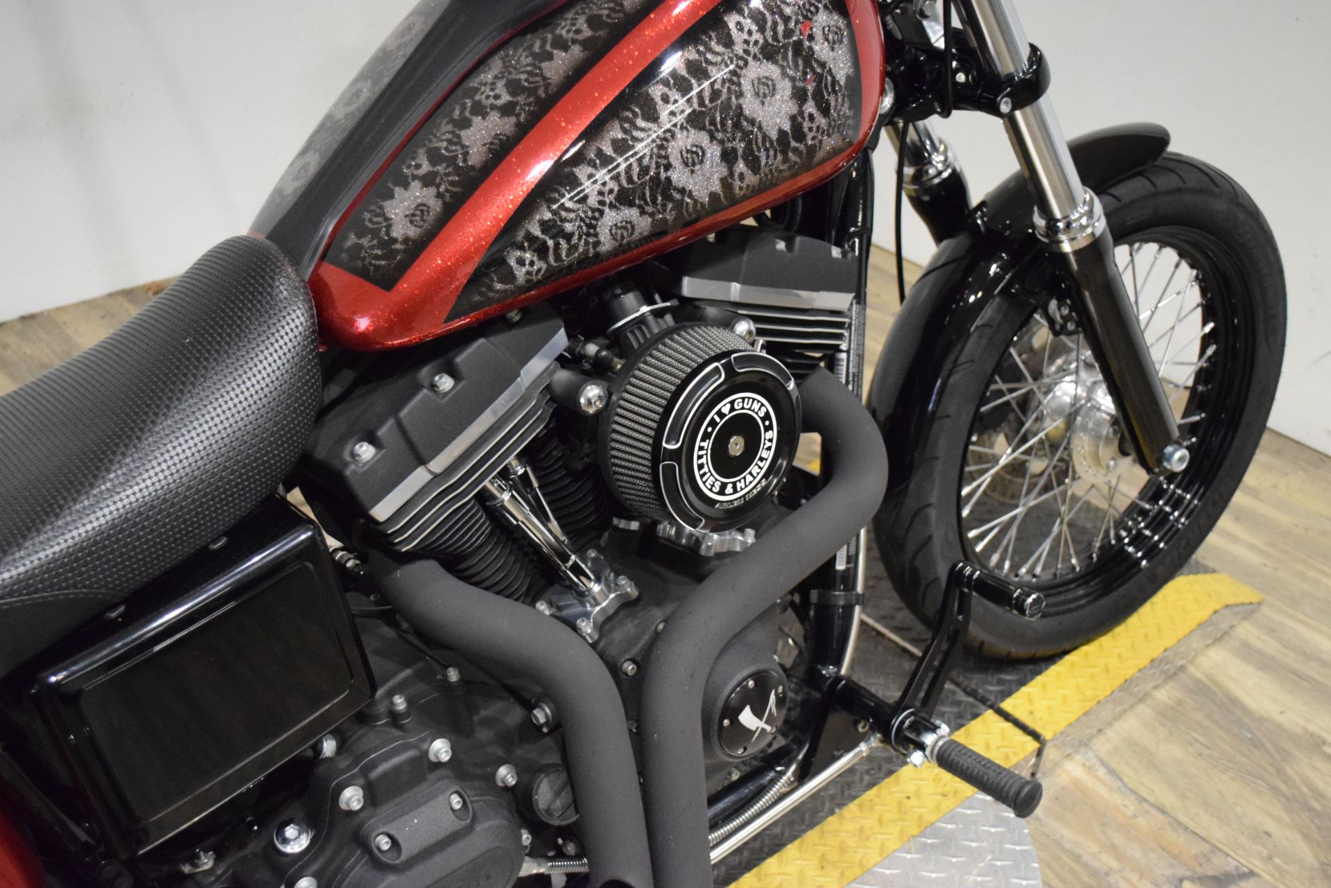 2014 Harley-Davidson Dyna® Street Bob® in Wauconda, Illinois - Photo 6