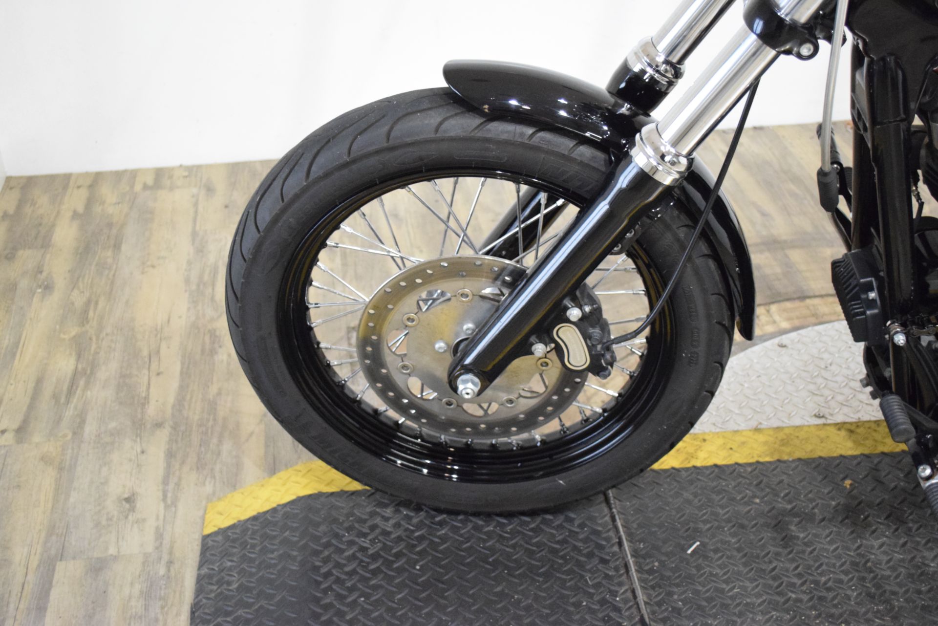 2014 Harley-Davidson Dyna® Street Bob® in Wauconda, Illinois - Photo 21