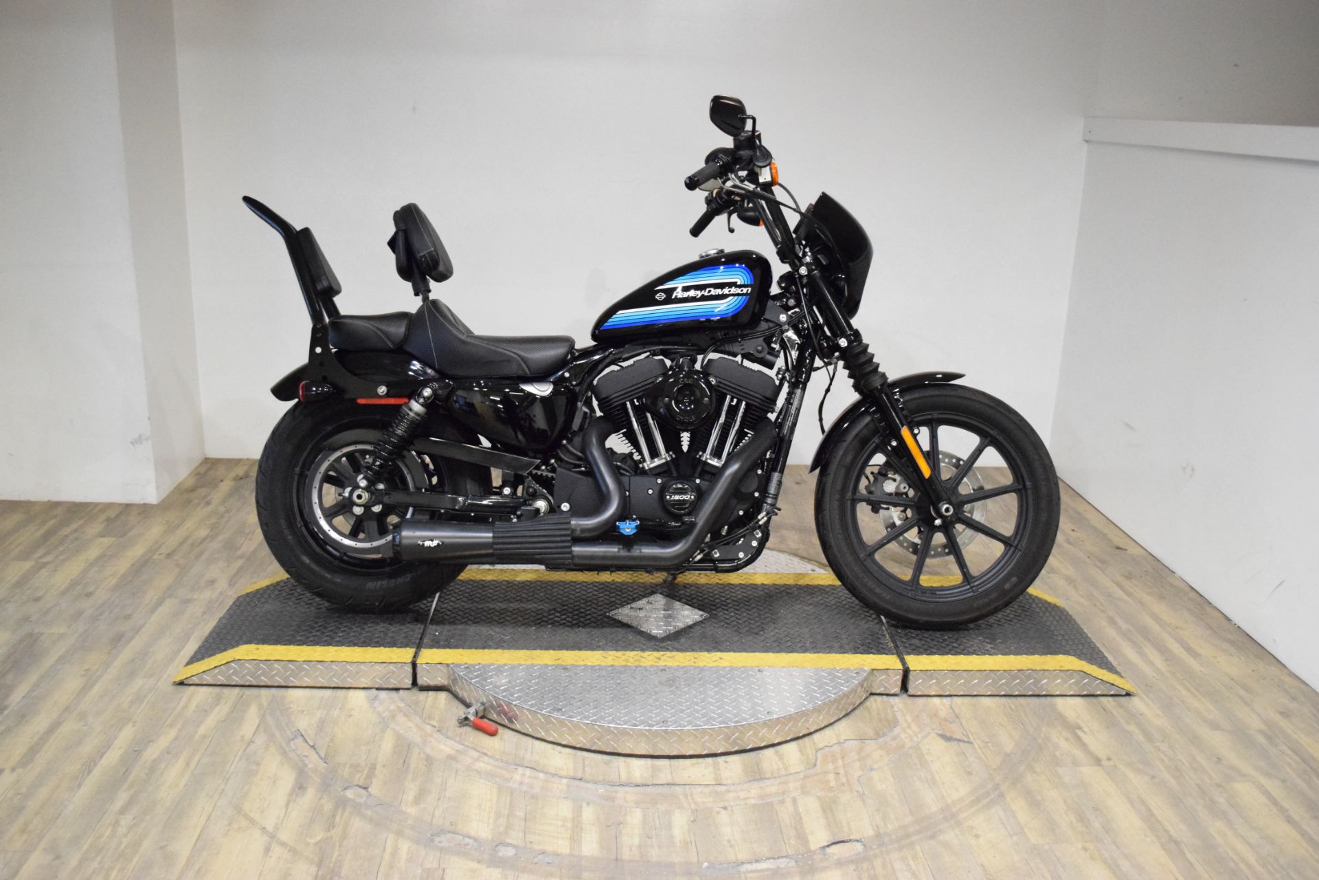 2019 Harley-Davidson Iron 1200™ in Wauconda, Illinois - Photo 1