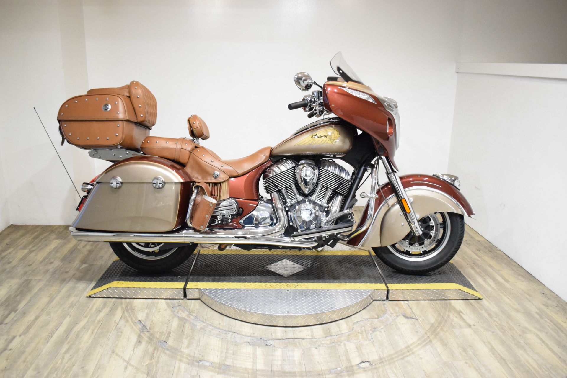 2019 Indian Motorcycle Chieftain® Classic Icon Series in Wauconda, Illinois - Photo 1
