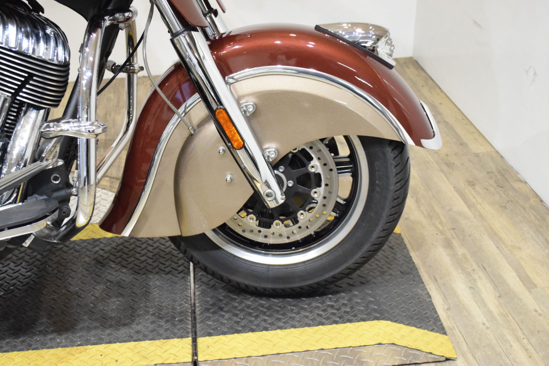 2019 Indian Motorcycle Chieftain® Classic Icon Series in Wauconda, Illinois - Photo 2