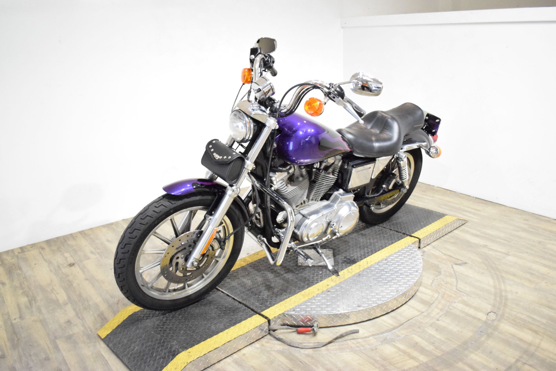 2001 Harley-Davidson XLH Sportster® 883 Hugger® in Wauconda, Illinois - Photo 22