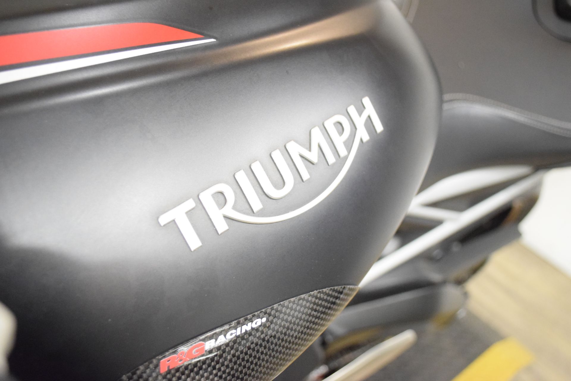 2019 Triumph Street Triple RS in Wauconda, Illinois - Photo 18
