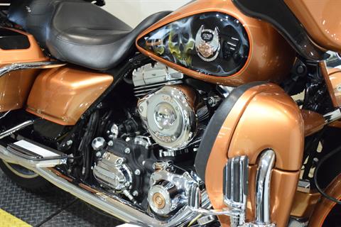 2008 Harley-Davidson Ultra Classic® Electra Glide® in Wauconda, Illinois - Photo 4