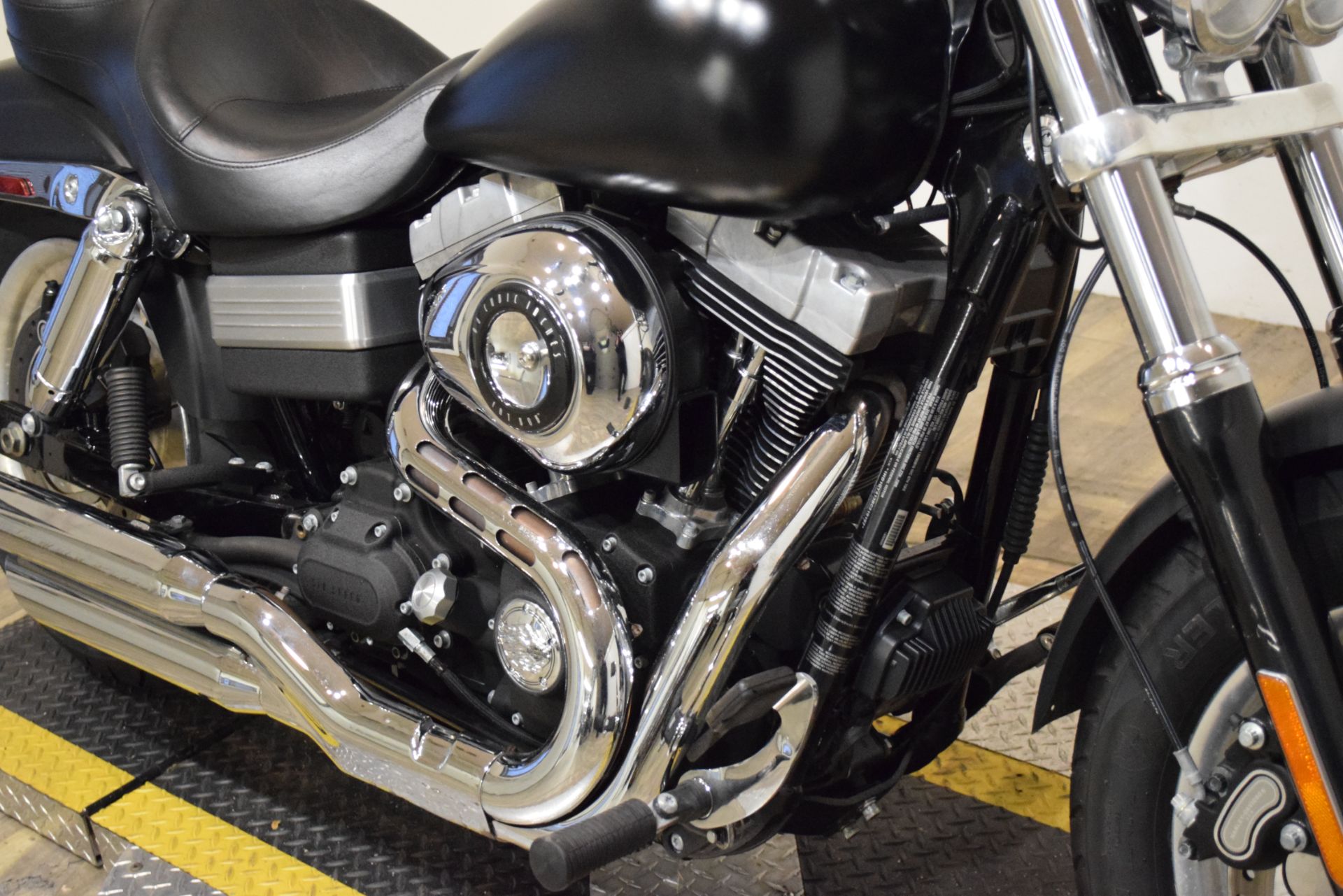 2011 Harley-Davidson Dyna® Fat Bob® in Wauconda, Illinois - Photo 4