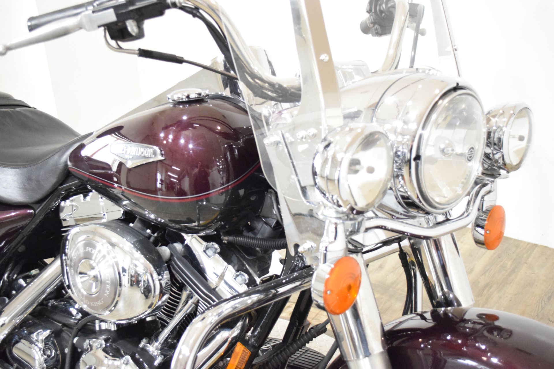 2005 Harley-Davidson FLHRCI Road King® Classic in Wauconda, Illinois - Photo 3