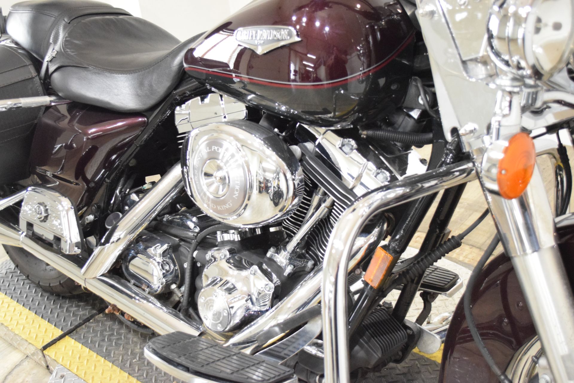 2005 Harley-Davidson FLHRCI Road King® Classic in Wauconda, Illinois - Photo 4