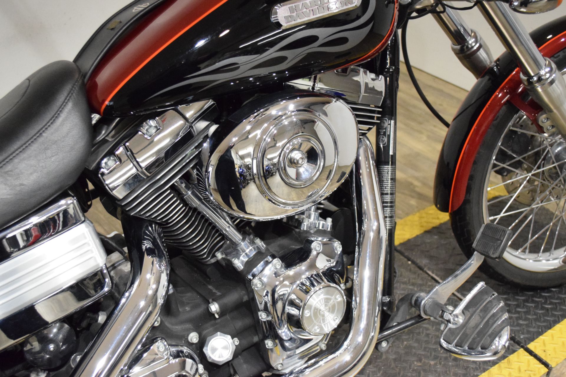 2006 Harley-Davidson Dyna™ Wide Glide® in Wauconda, Illinois - Photo 6