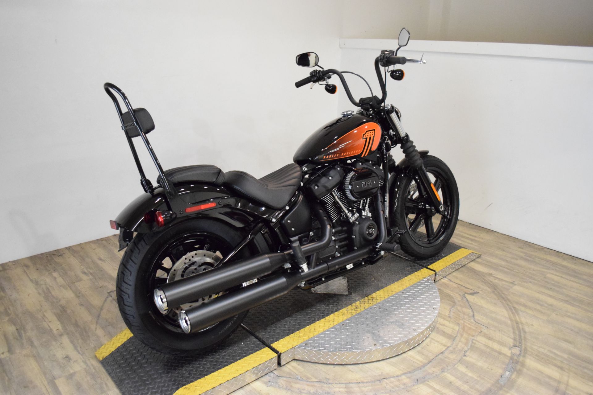 2022 Harley-Davidson Street Bob® 114 in Wauconda, Illinois - Photo 9