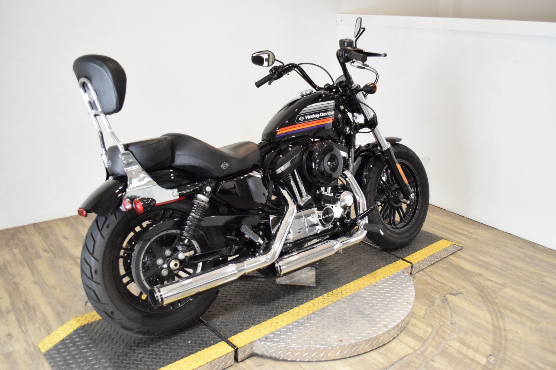 2018 Harley-Davidson Forty-Eight® Special in Wauconda, Illinois - Photo 9