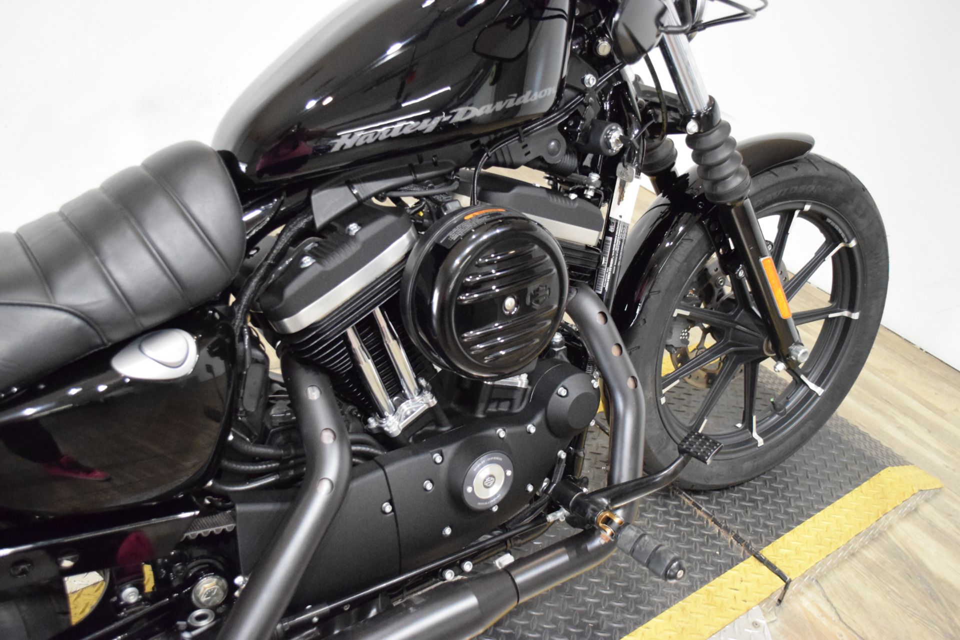 2021 Harley-Davidson XL883N Iron 883 in Wauconda, Illinois - Photo 6