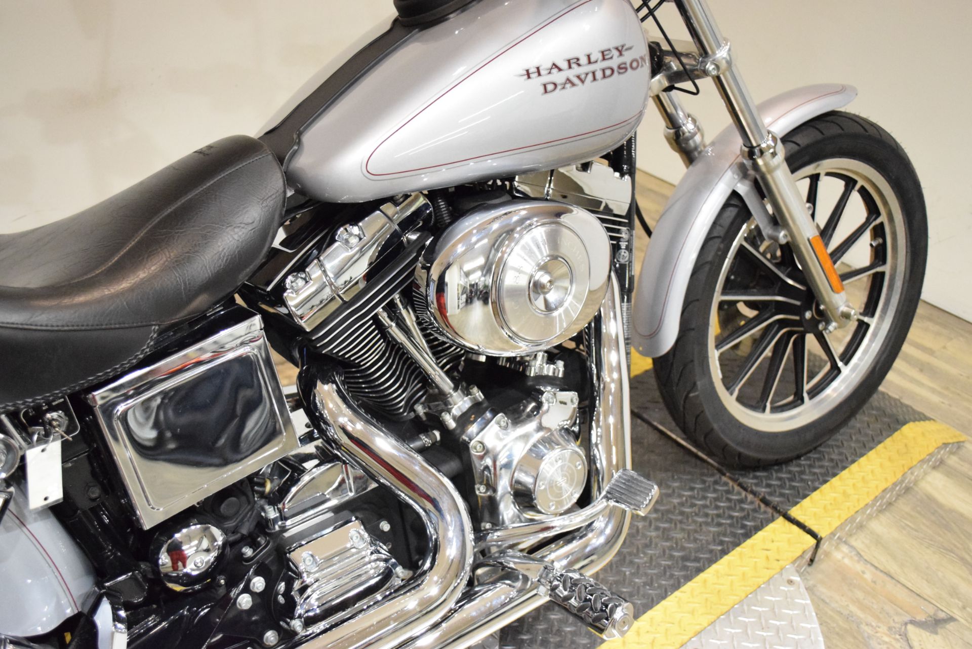 2002 Harley-Davidson FXDL  Dyna Low Rider® in Wauconda, Illinois - Photo 6