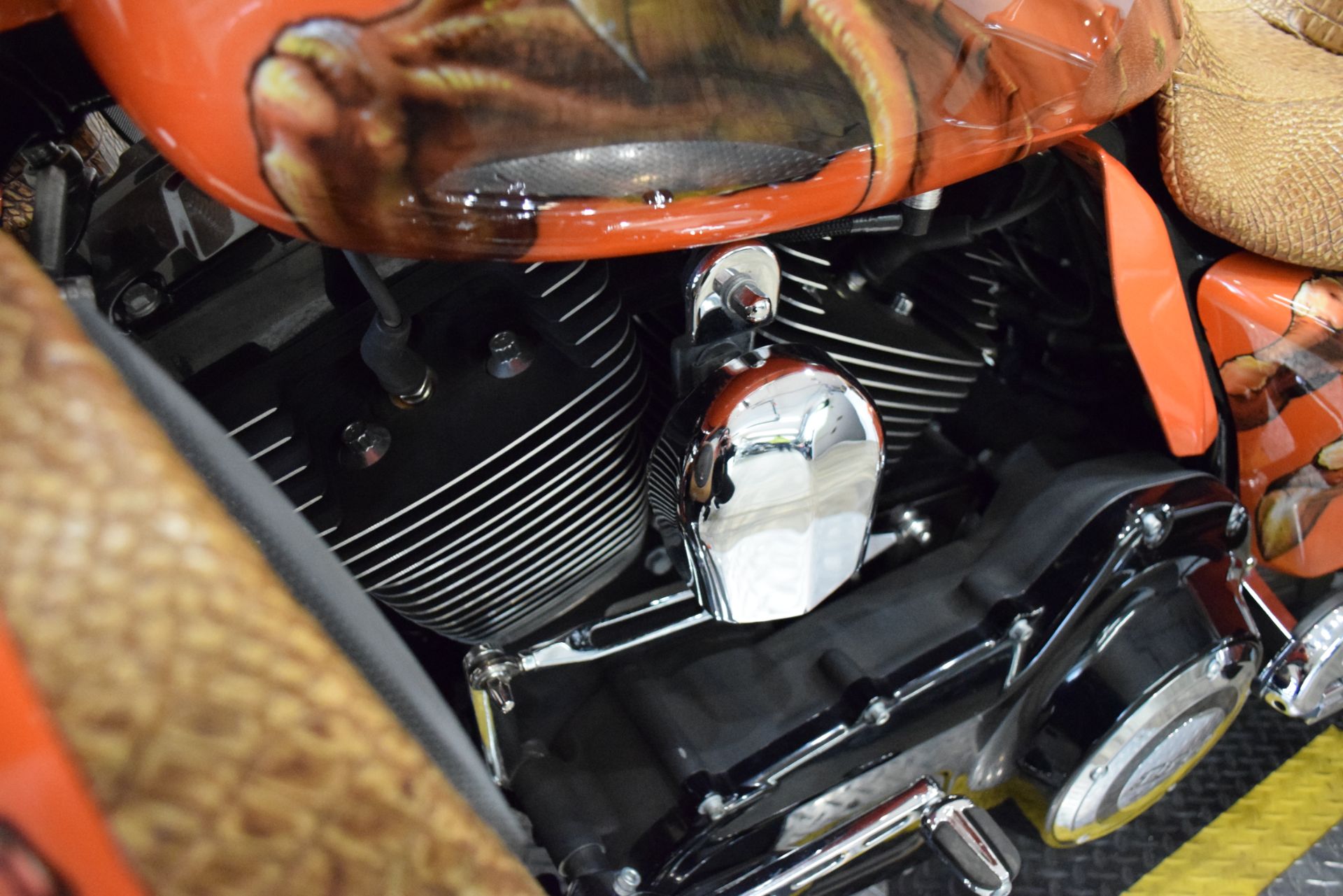 2013 Harley-Davidson CVO™ Ultra Classic® Electra Glide® in Wauconda, Illinois - Photo 19