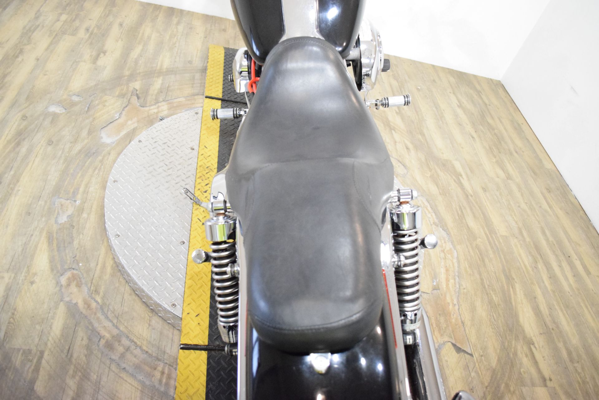 2006 Harley-Davidson Dyna™ Super Glide® in Wauconda, Illinois - Photo 26