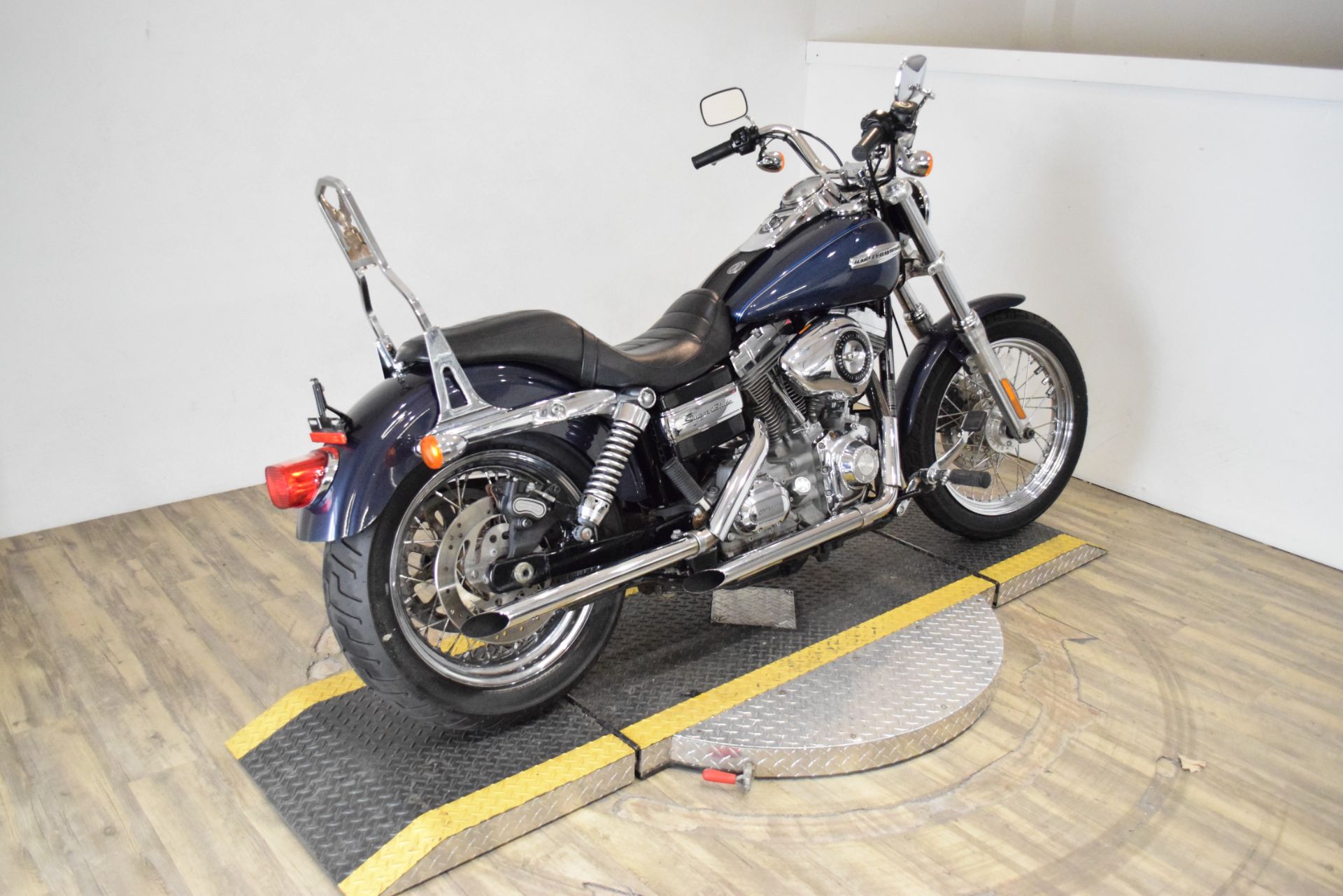2009 Harley-Davidson Dyna® Super Glide® Custom in Wauconda, Illinois - Photo 9