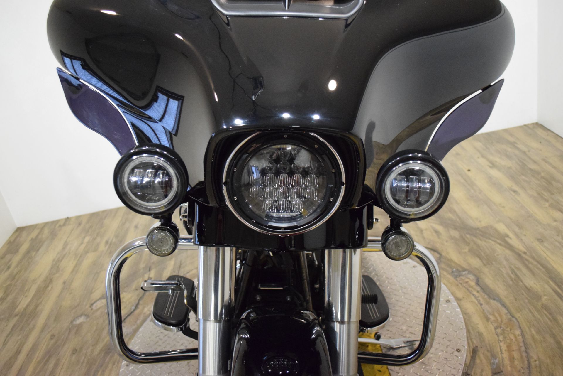 2018 Harley-Davidson Street Glide® in Wauconda, Illinois - Photo 12