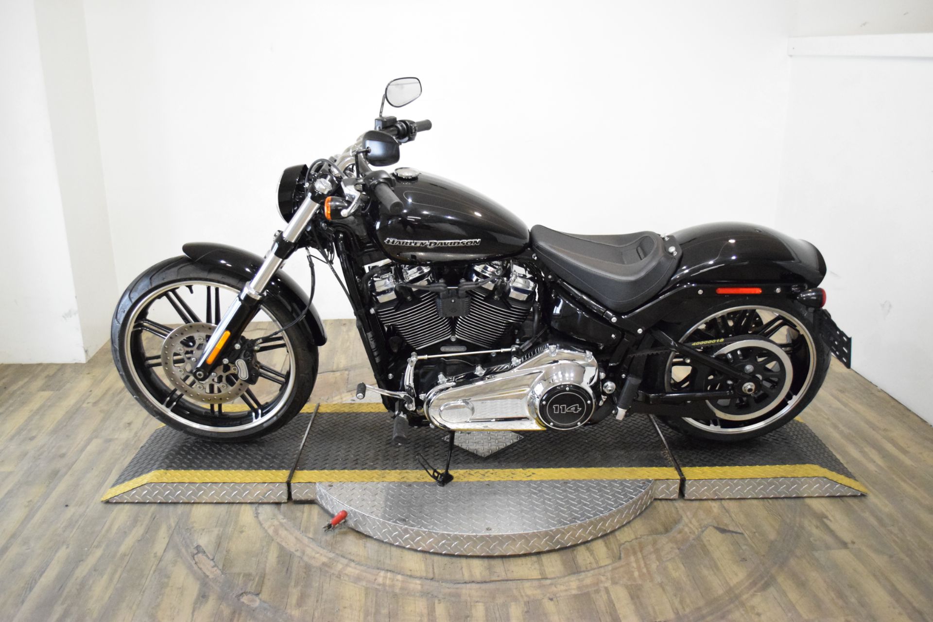 2020 Harley-Davidson Breakout® 114 in Wauconda, Illinois - Photo 16