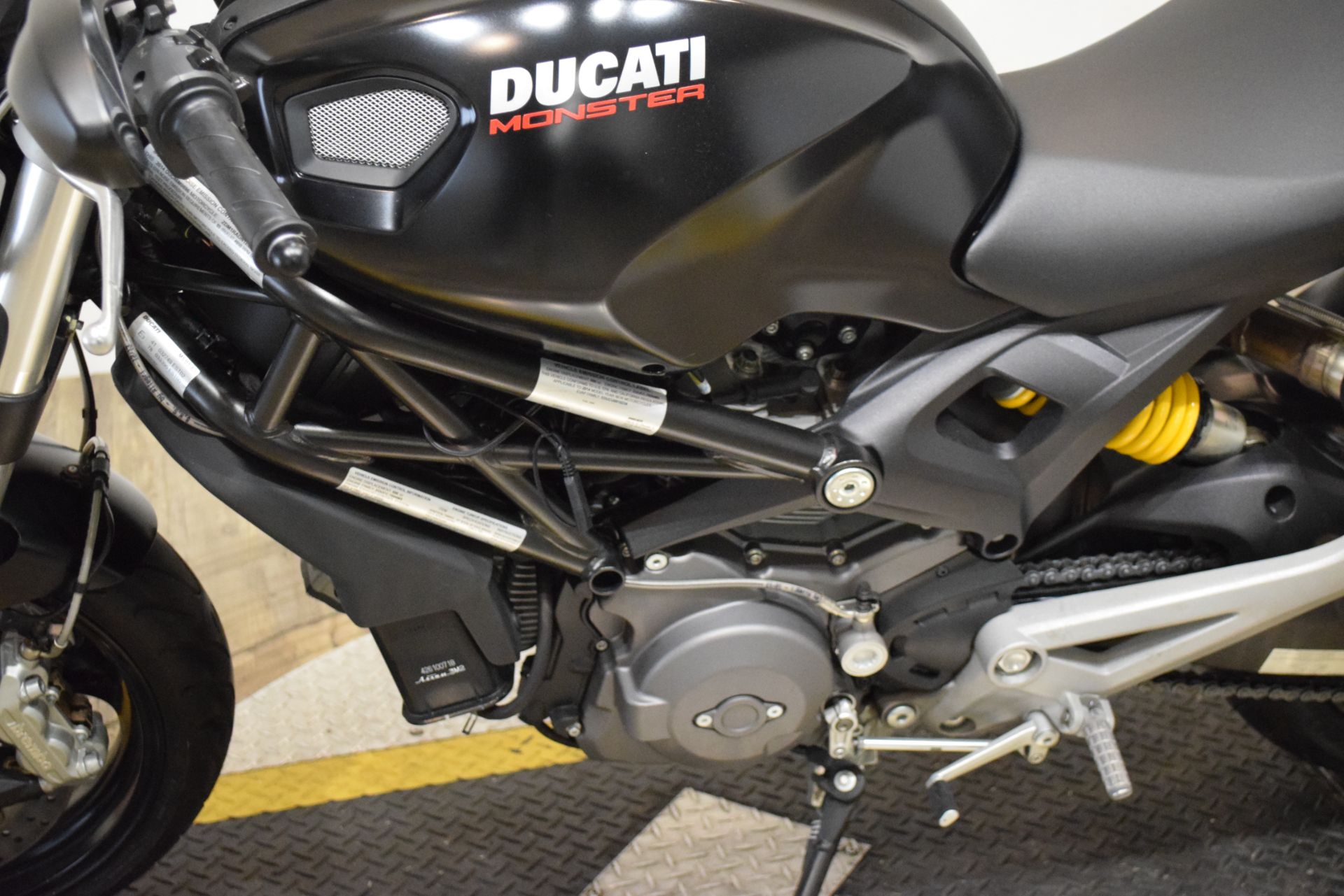 2014 Ducati Monster 696 in Wauconda, Illinois - Photo 18