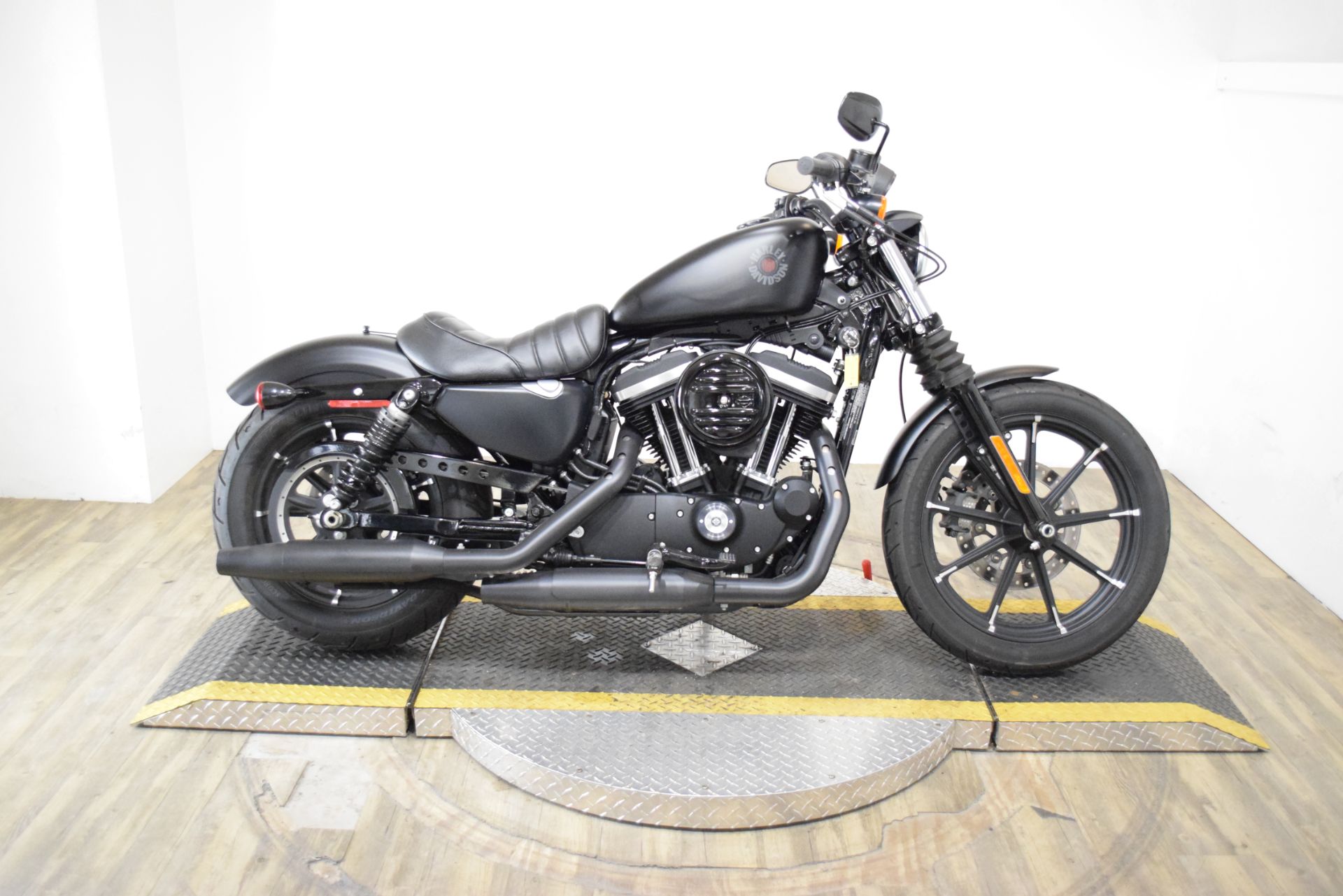 2021 Harley-Davidson Iron 883™ in Wauconda, Illinois - Photo 1