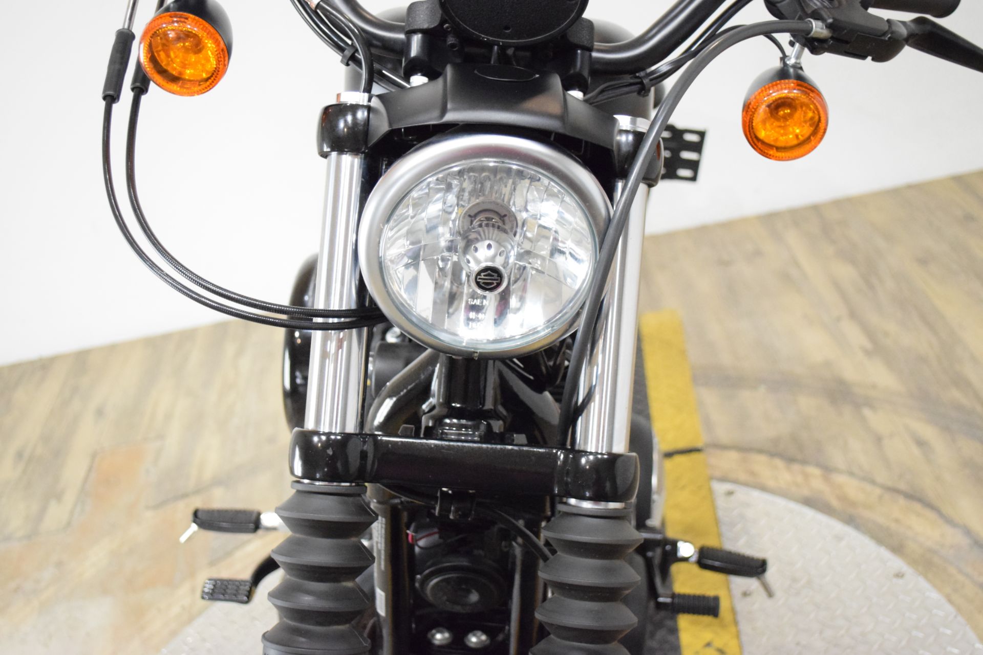 2021 Harley-Davidson Iron 883™ in Wauconda, Illinois - Photo 12