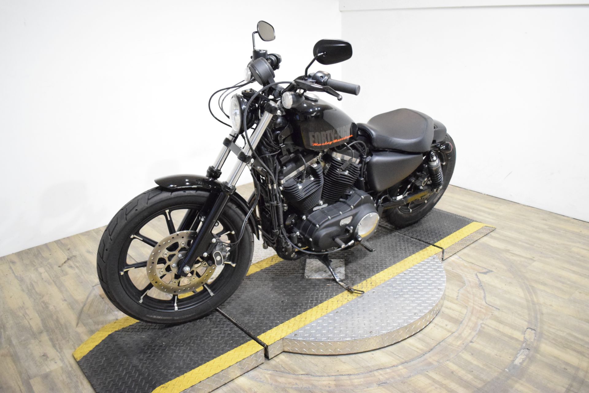 2021 Harley-Davidson Iron 883™ in Wauconda, Illinois - Photo 22