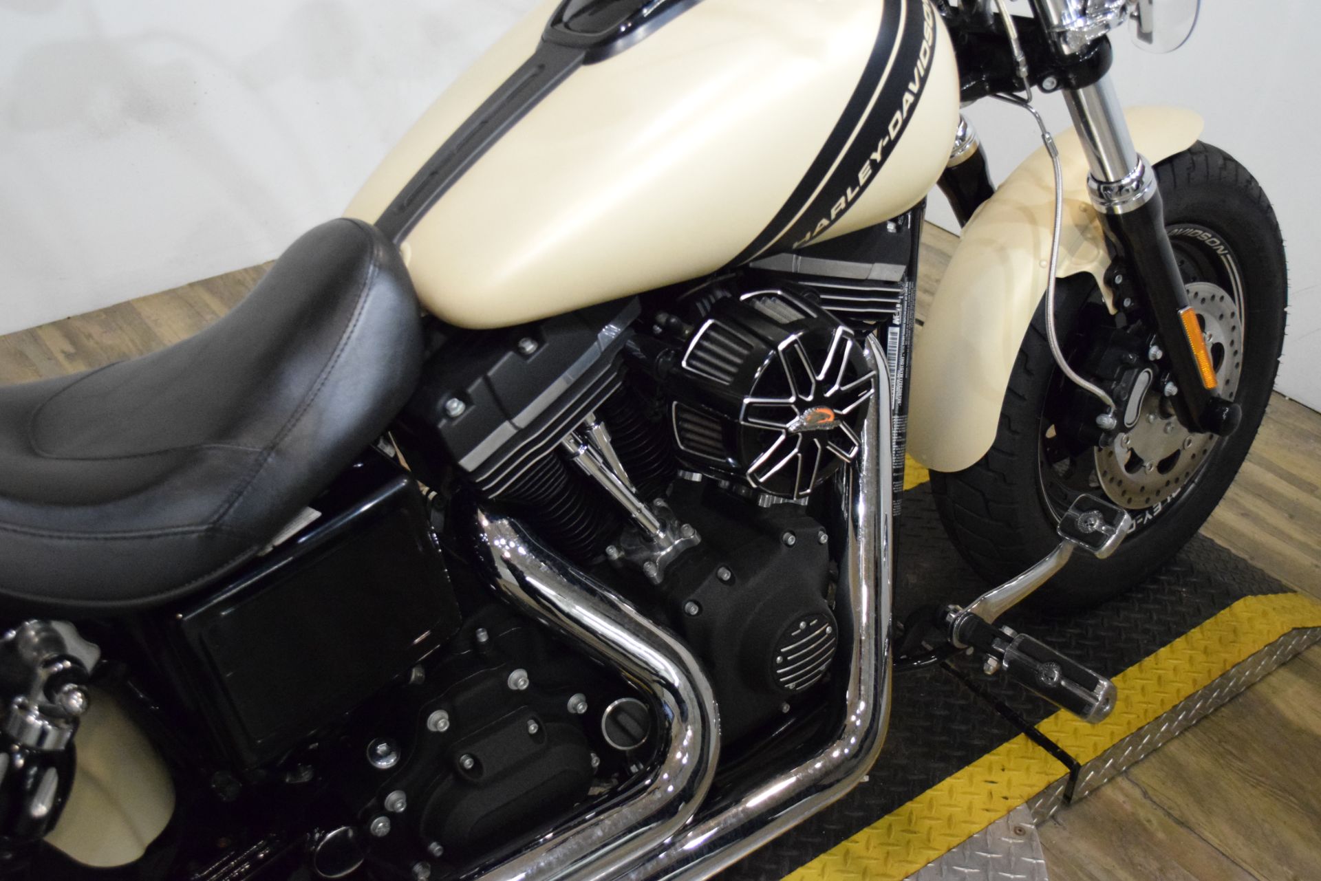 2014 Harley-Davidson Dyna® Fat Bob® in Wauconda, Illinois - Photo 6