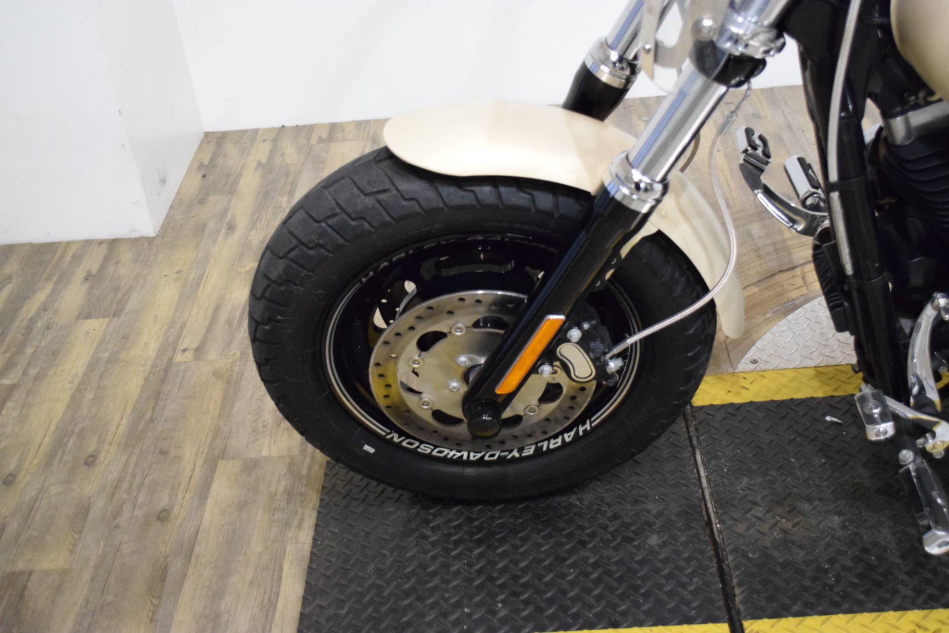 2014 Harley-Davidson Dyna® Fat Bob® in Wauconda, Illinois - Photo 21
