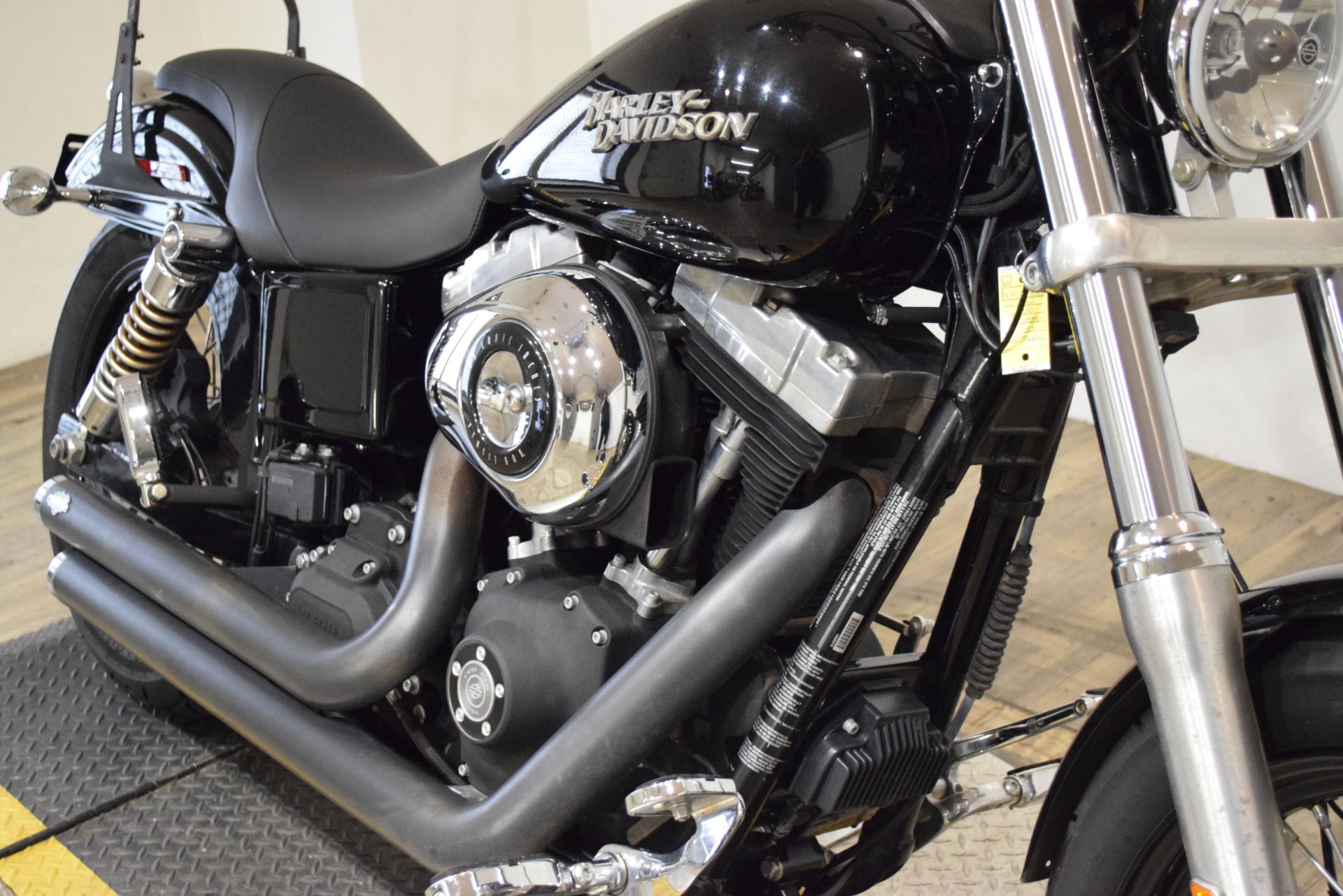 2012 Harley-Davidson Dyna® Street Bob® in Wauconda, Illinois - Photo 4