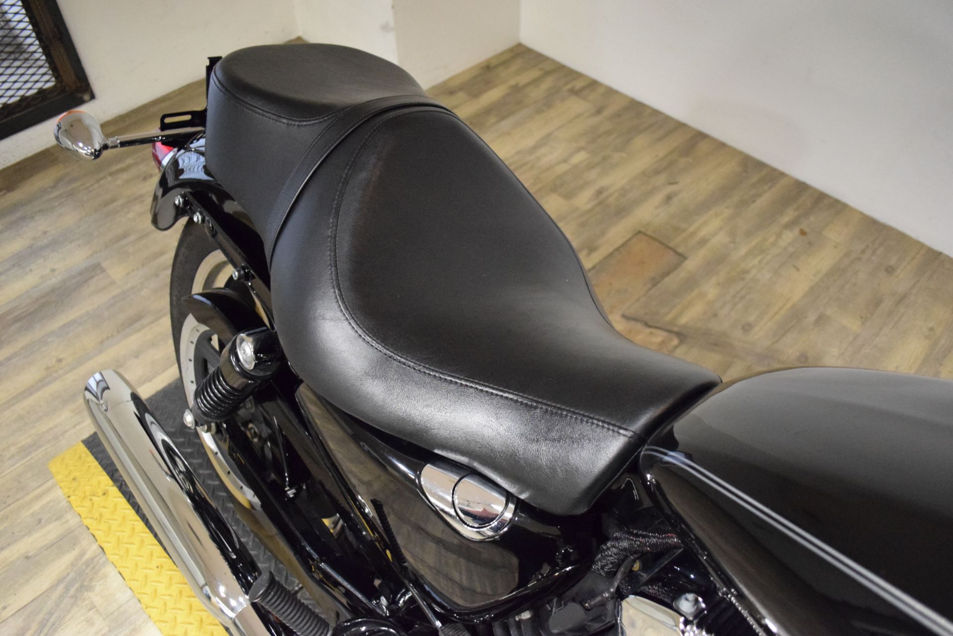 2014 Harley-Davidson SuperLow® 1200T in Wauconda, Illinois - Photo 5
